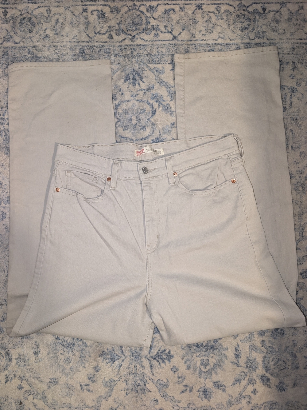 Levi's Light Beige/Cream Straight-Leg Jeans